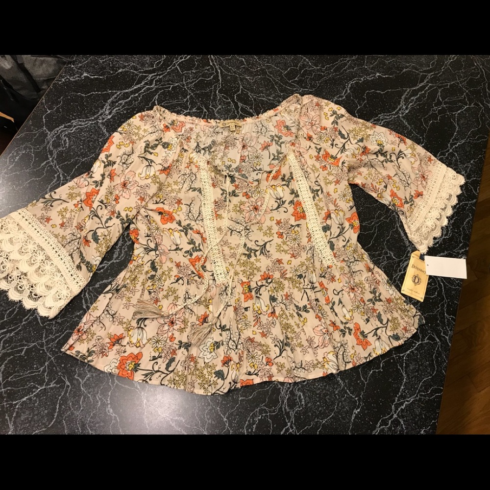 NWT XS Democracy Floral & Lace Blouse